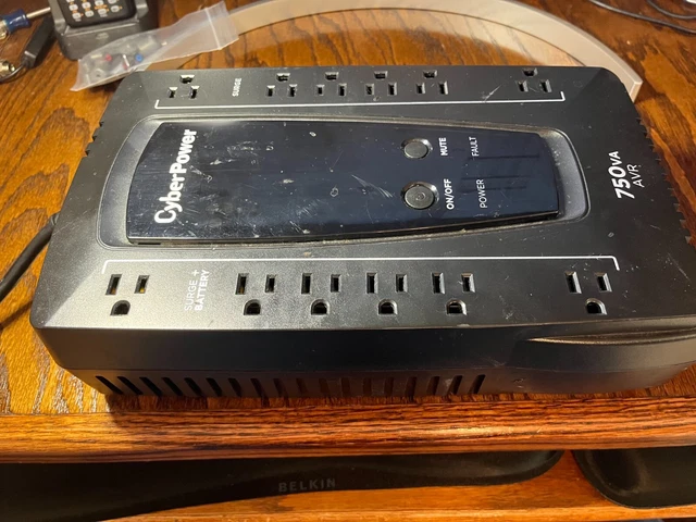 Cyberpower AVRG750U 750VA AVR 12-plug UPS Unit, tested working (without battery)