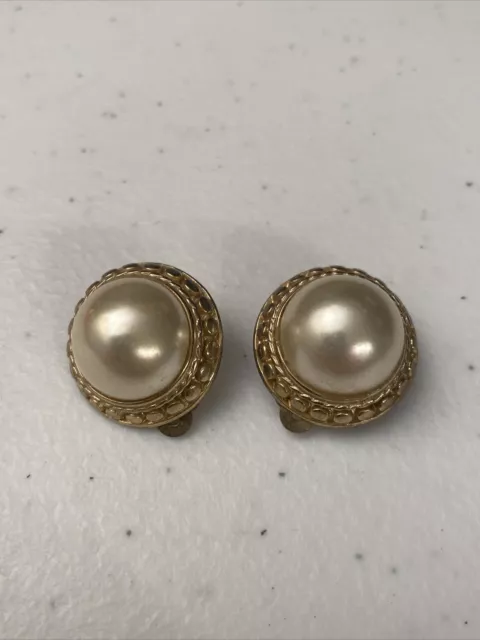 ben amun large faux pearl dome clip earrings