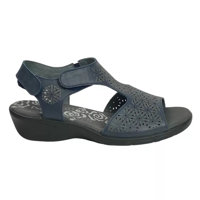 Propet Women's 11 Winnie Sandals Navy Blue