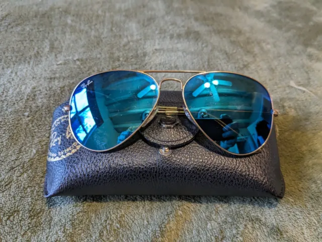 Ray-Ban Aviator Sunglasses - Blue with Gold Frame box decent condition