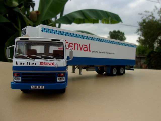 N° 92 BERLIET TR 280 Camion Semi Remorque STENVAL à