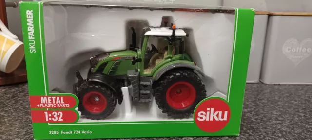 Siku 3285 Fendt 724 Vario 1 32 Traktor wie Großbritannien.