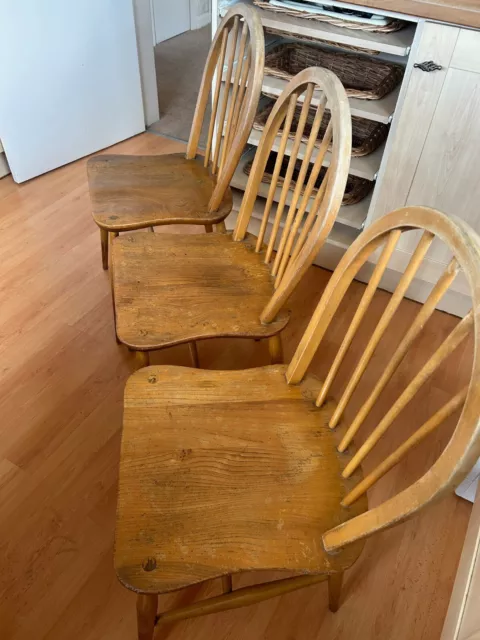 3 Ercol  Windsor Quaker Bow Back Dining Chairs Light. Solid chairs