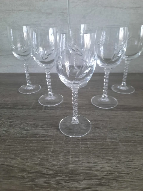 6 Verres à  Vin Blanc ou Porto en cristal d'Arques, modèle  Fleury taille Epi,