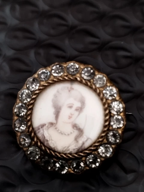 Broche  Ancienne Miniature Peinte Sur?