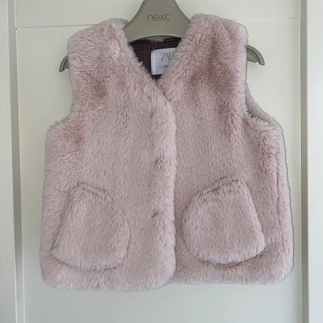 Zara Girls Pink Faux Fur Gilet aged 2-3