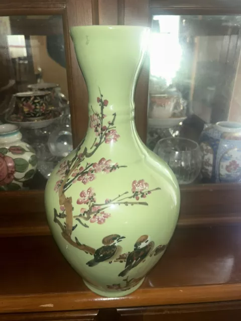 Qing Yongzheng Famille Rose Porcelain Bird Birds Flower Bottle Vase