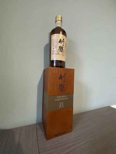 NIKKA Taketsuru 21 wooden box 43%