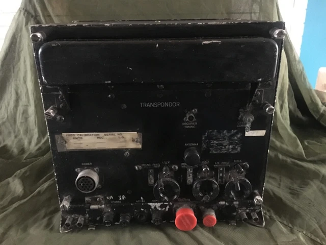 US Military Receiver-Transmitter Radio RT-279/APX