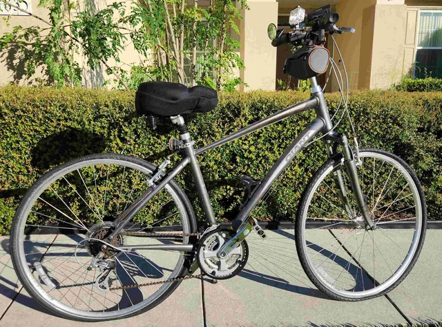 Bicycle Men's 21 Speed 30" Giant Bike with Lots of Extras