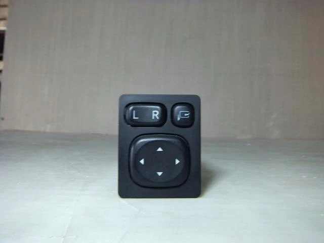 TOYOTA Aqua 2018 DAA-NHP10 Interruttore specchio porta 8487052111 [usato] [PA94290471]