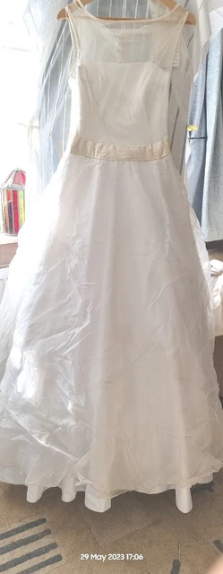 Abito da sposa. Ricambi tessuto