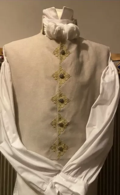 Cappotto vita Regency uomo.  Costume di Jane Austen