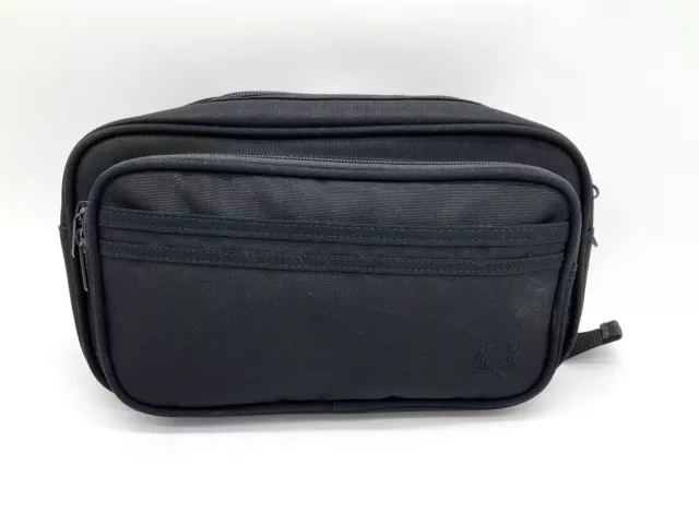 Fred perry twin hotsell tipped cross body bag