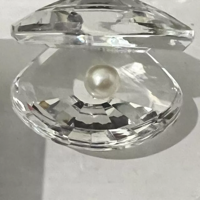 Crystal glass oyster shell with faux Pearl  5 x 3.5 cms