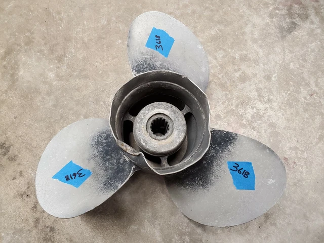 Aluminum 15 1/4" X 15P Michigan Wheel Propeller, Mercury Yamaha Honda, # 3618 Aluminum 15 1/4" X 15P Michigan Wheel Propeller, Mercury Yamaha Honda, # 3618