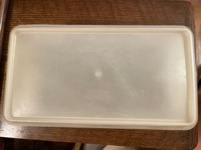 VINTAGE TUPPERWARE RECTANGLE Cookie/Cracker /Cupcake Container 677 ...