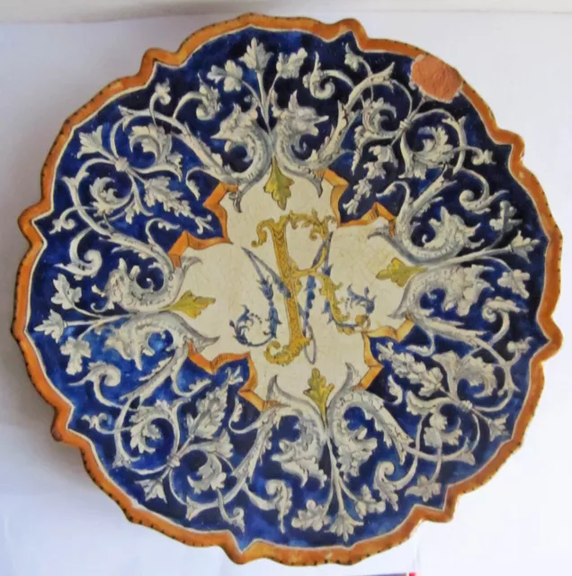 ASSIETTE ANCIENNE EN FAÏENCE dédiée datée 1892 manufacture à déterminer.