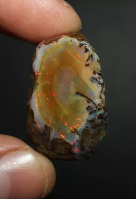 Opal Rough, Ethiopian Welo Fire natural big opal Raw crystal gemstone 41.60 Cts