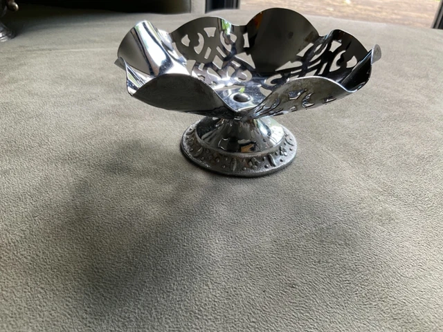 Small Vintage Silver Plated EPNS Bon Bon Pedestal Dish with Fret Work