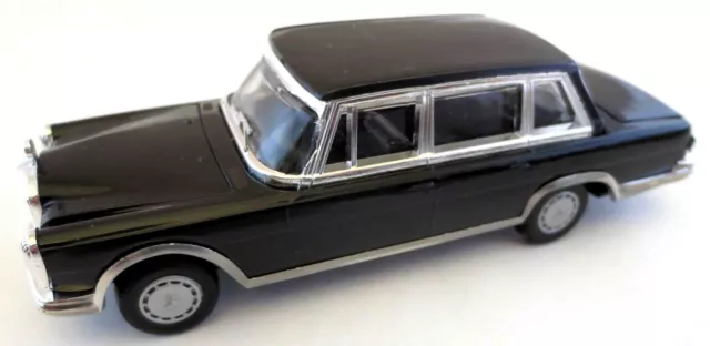 Gama Mini Mercedes Benz 600 1:45 Nr: 1180 87 W100 Pullmann 1964–1981 schwarz