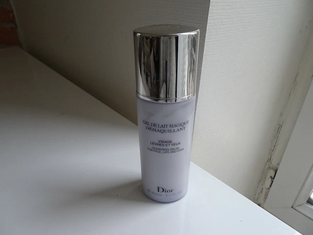 Gelée de Lait Magique Démaquillant Visage, Yeux et Lèvres de Dîôr Collection
