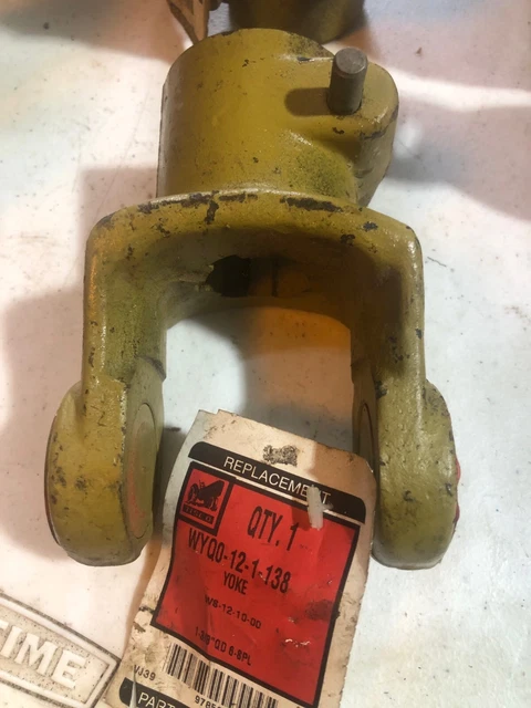 12 Series Quick Disconnect Yoke with 1 3/8-6 spline bore