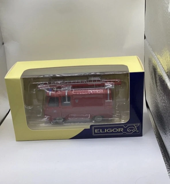 Eligor Peugeot j7 vtu pompiers de port 101155 1/43 collection