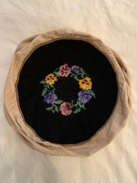 Vintage handgefertigter Nadelspitzenring Blumen Wandteppich Pouffe Abdeckung. 15" Durchmesser