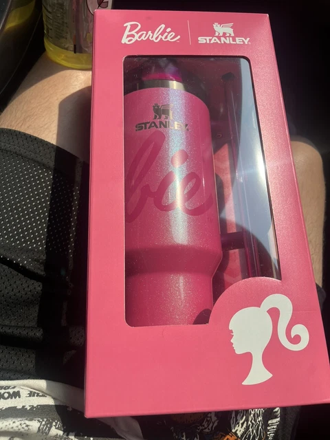 Set COMPLET Barbie X Stanley Tumbler – 8 Pièces 40 Oz – Quencher Isolé – Neuf En Main