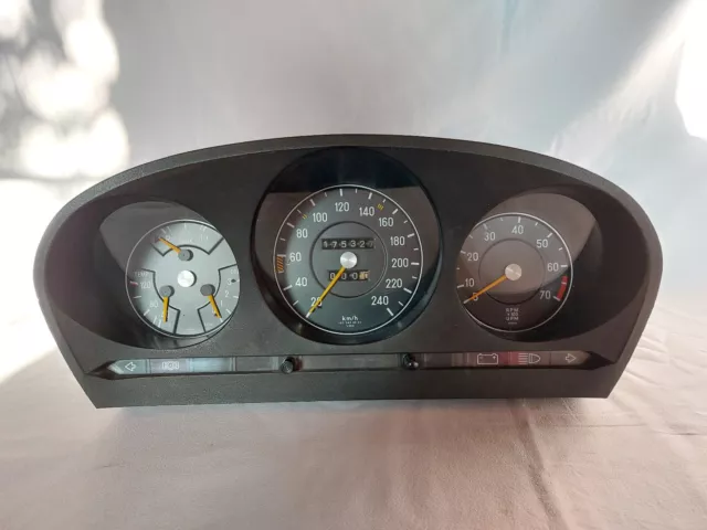 Mercedes SL W107 R107 VDO Kombiinstrument Tacho Cockpit  1075420901   KM/H