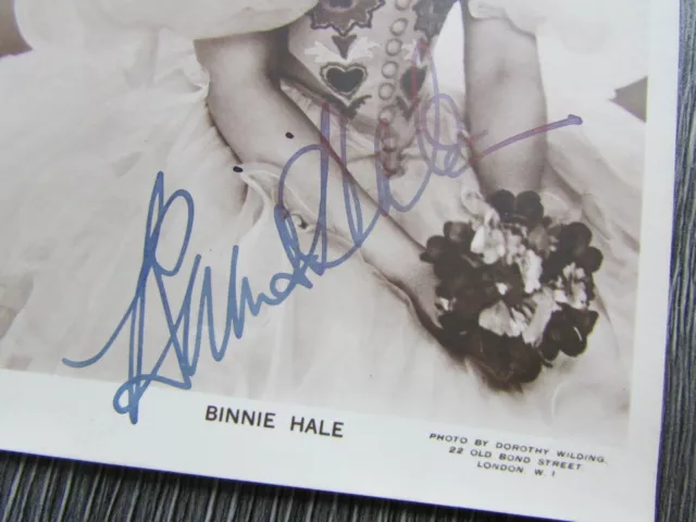 Binnie Hale English Actress & Singer Original Hand Signed Postcard 2
