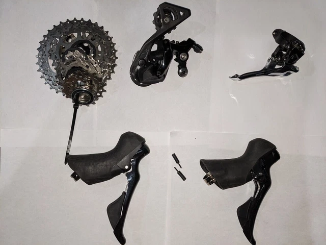 Shimano 105 R7000 11 Speed Groupset Front Rear Derailleur Shifters 11-34 Shimano 105 R7000 11 Speed Groupset Front Rear Derailleur Shifters 11-34