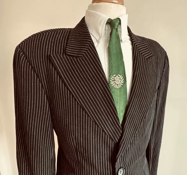 Bellissimo Abito A Righe Spilla Italiana In Viscosa Dolce E Gabbana Stile Anni '40