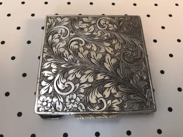 Antique European .800 Silver Repousse Compact Mint 73.9 Grams Estate