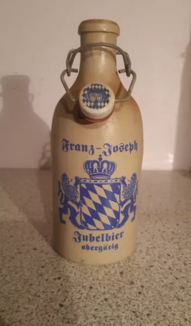 Alte Steingut Bierflasche mit Bügelverschluss, Franz Joseph Jubelbier