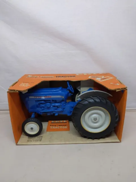 1/12 Ertl Farm Toy Ford 4000 Tractor W/Box