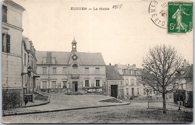 95 ECOUEN - la mairie.