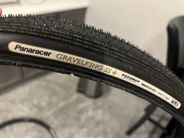 700c 32 tires