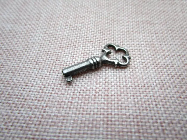 Französischer Vintage alter rostiger Schlüssel Deko Accessoires