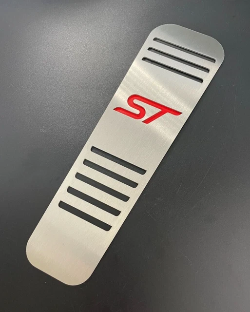 Modulo pedana poggiapiedi di plastica antiscivolo. Agganciabile sui 4 lati. Dimensioni cm 50x50