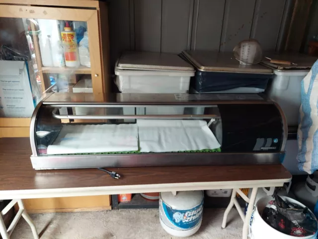 Hoshizaki HNC-Hnc-120BA-R Curved Glass Refrigerated Sushi Display Case 47" - Rig