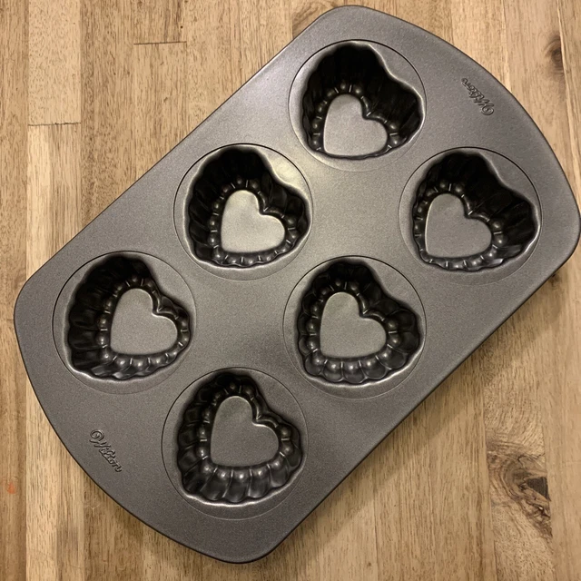 Heart shaped on sale muffin tin