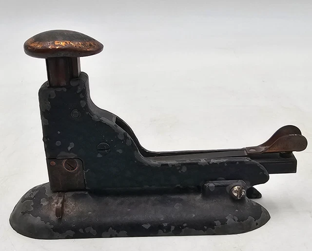 VINTAGE HOTCHKISS #1 STAPLER PATENTED 1925 MADE IN NORWALK CT, U.S.A