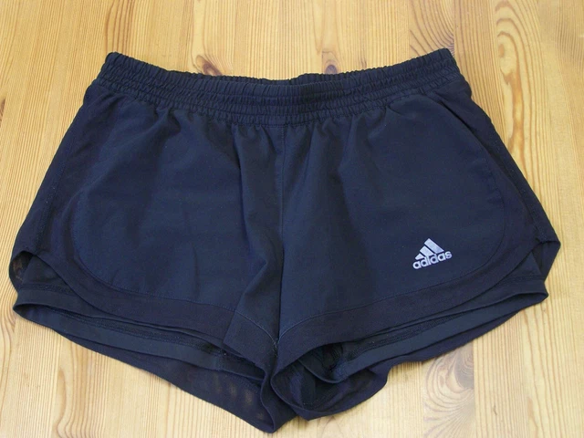 Sehr schöne kurze Damen Short/Pants/Laufshort mit Innenhose von - ADIDAS - Gr: S