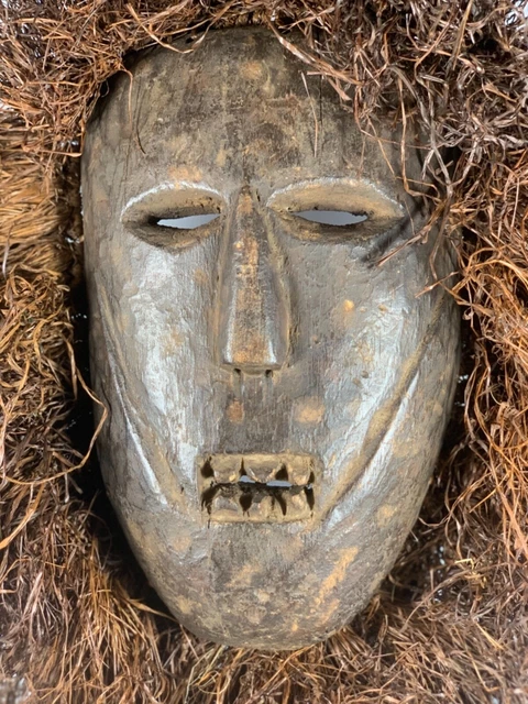 200120 - Old African Fang mask with Raffia - Gabon. 2