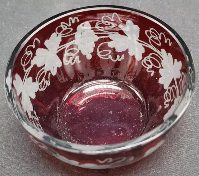 EAPG Ruby Stained Small Berry Bowl or Finger Bowl Engraved with Grapes & Leaves 3