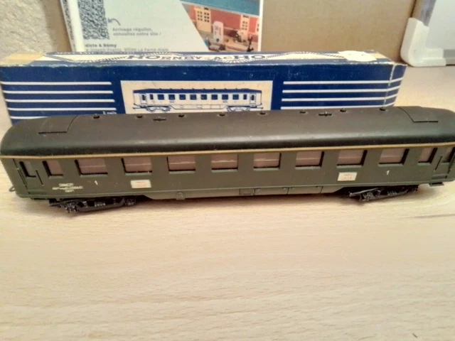 Hornby R625 CIWL Compagnie International des Wagons Lits Pullman coach