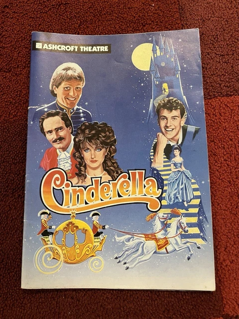 Pantomime Programme PANTOMIME PROGRAMME CINDERELLA Stu Francis Linda Nolan (some Damage) £4 ...