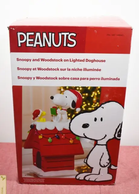 Casa para perro con luz LED iluminada con cacahuetes de Navidad 1486463